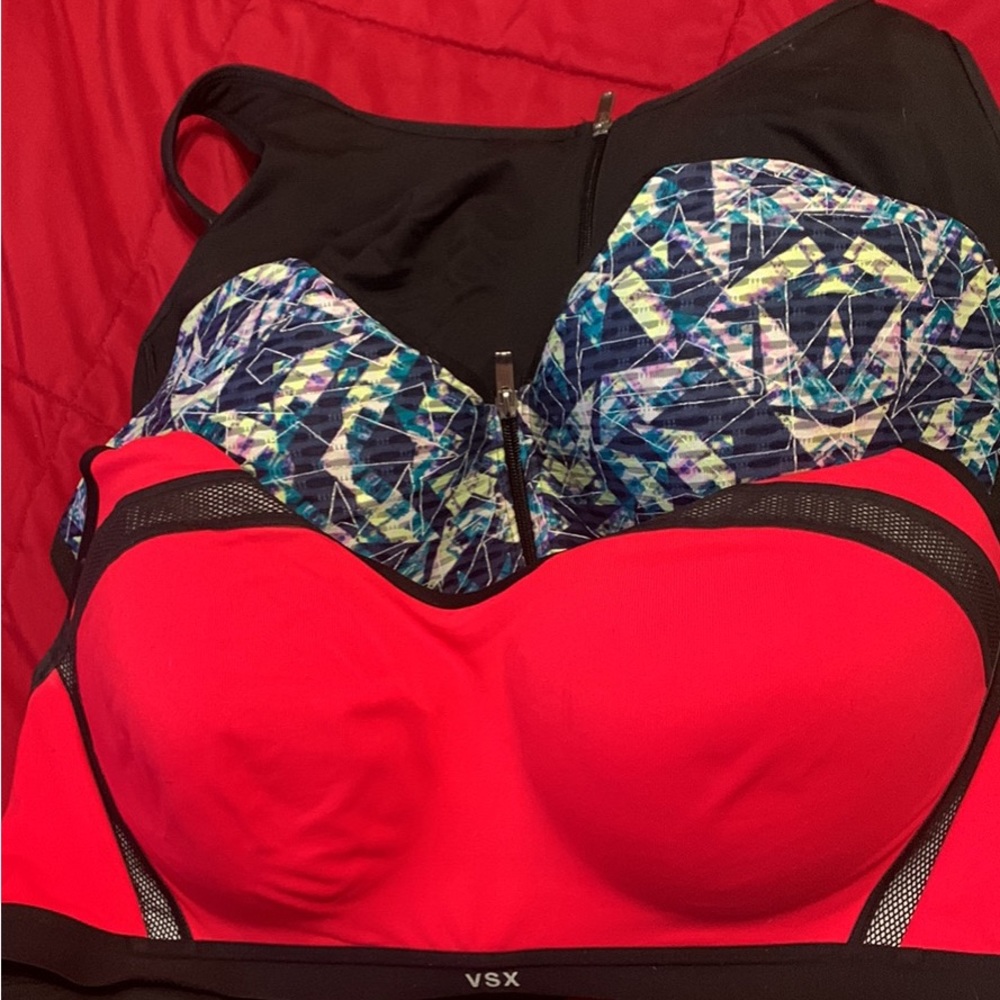 3 VS sportsbras